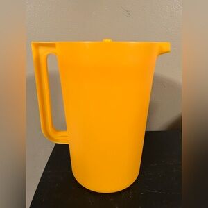Tupperware CLASSIC SHEER PITCHER w/Matching Seal Orange 1 Gallon ~ BRAND NEW